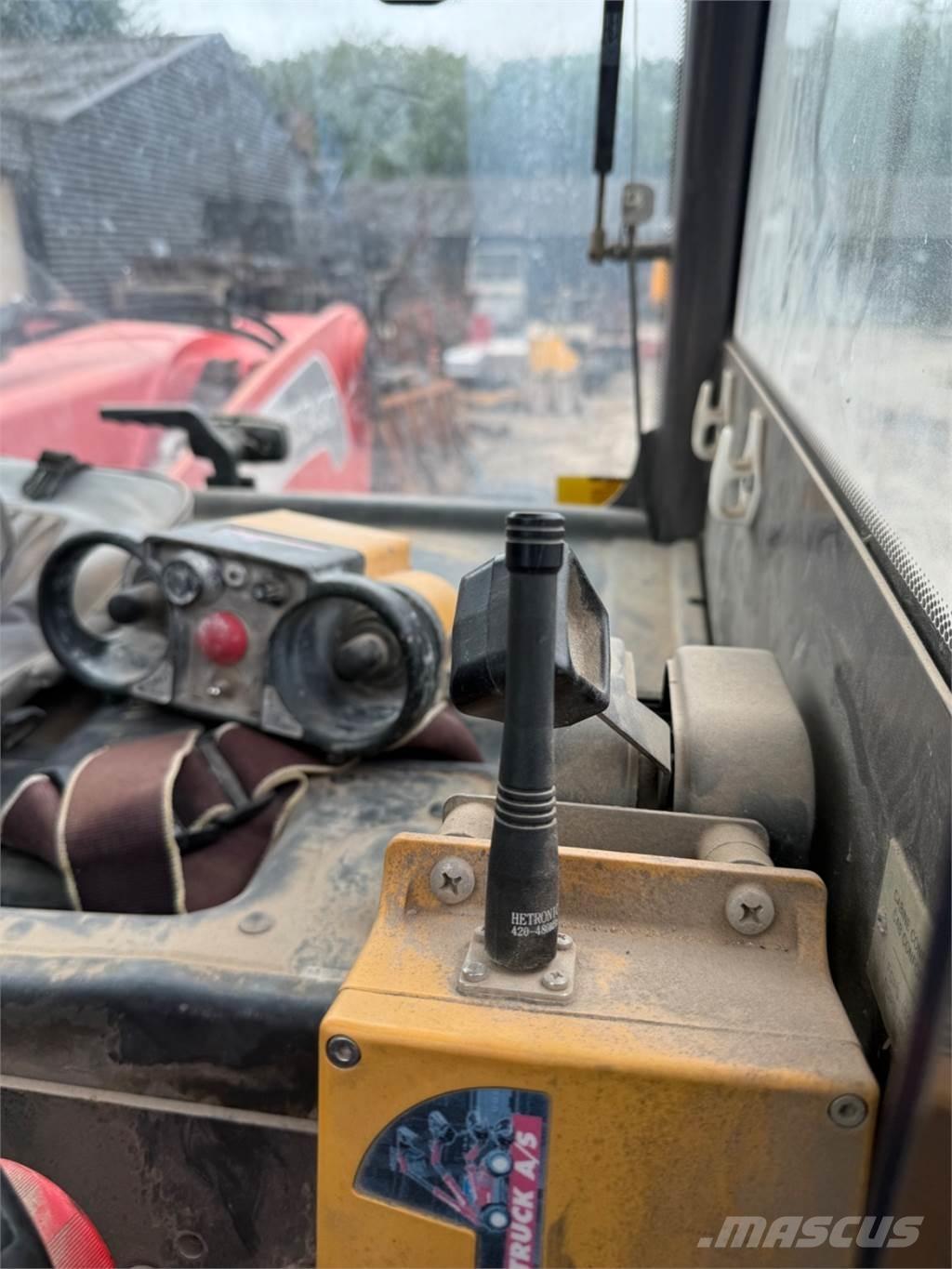Manitou MT1840 伸縮臂操作車