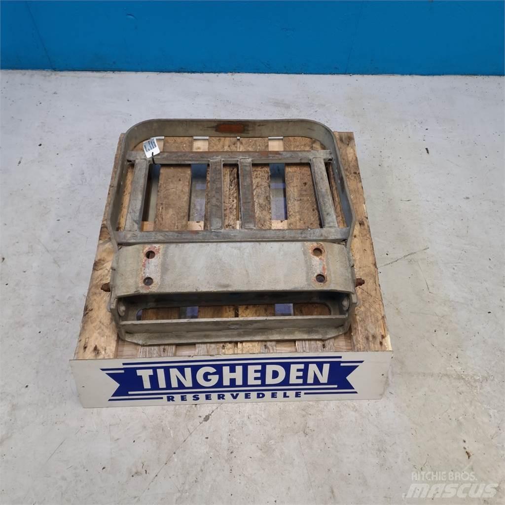 Massey Ferguson  前配重塊