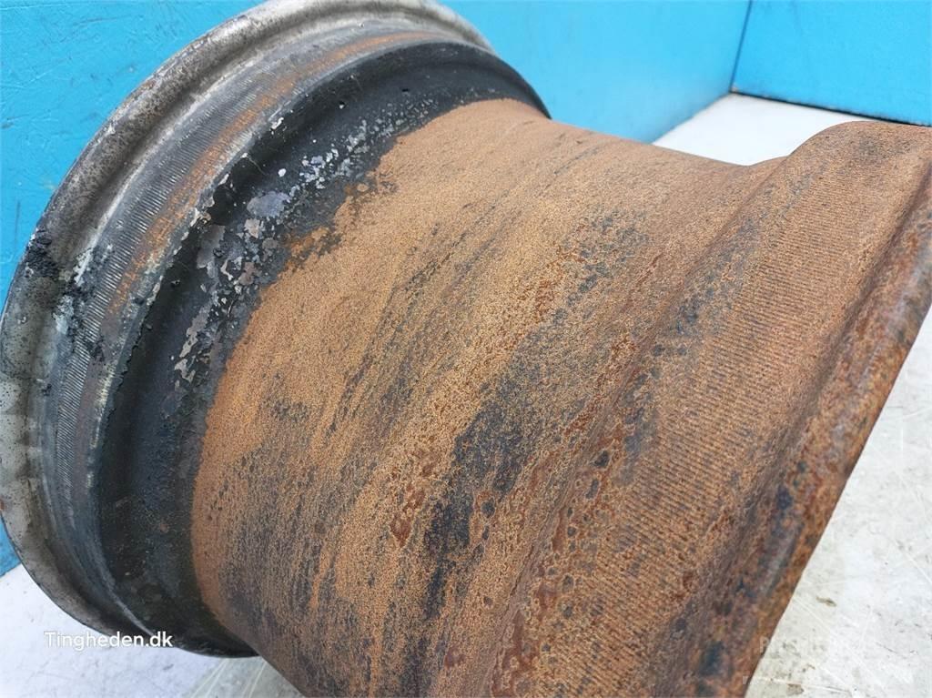 Merlo 24 DW16L24 輪胎、車輪和輪圈