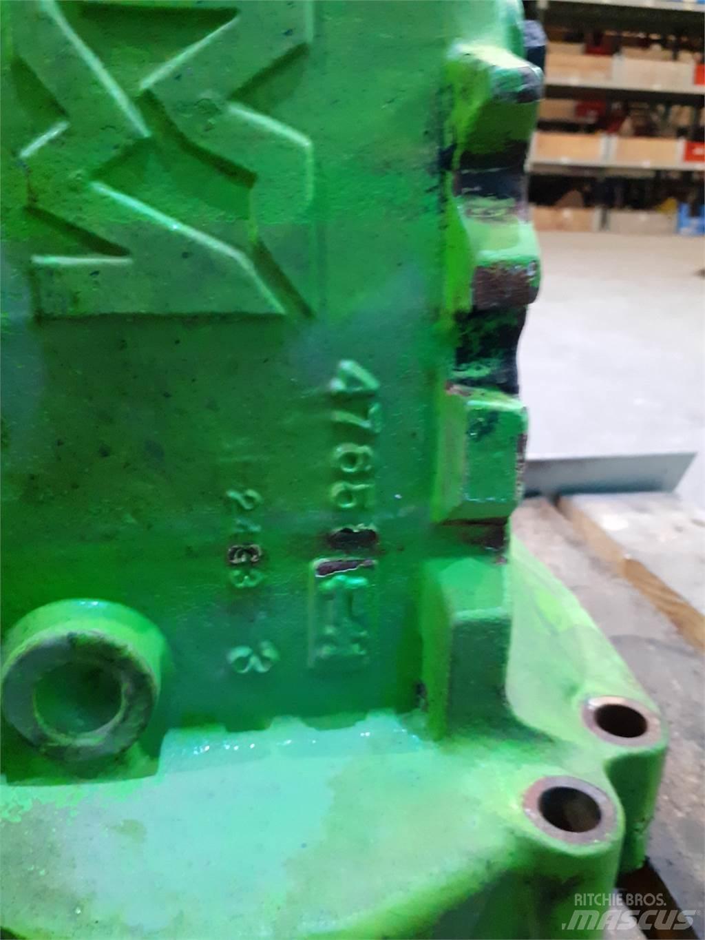 Merlo 28.7 軸