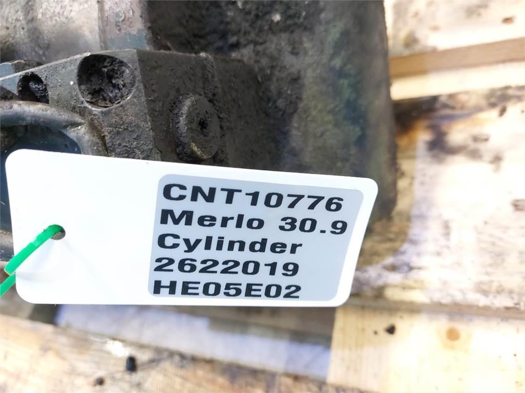 Merlo 30.9 油壓