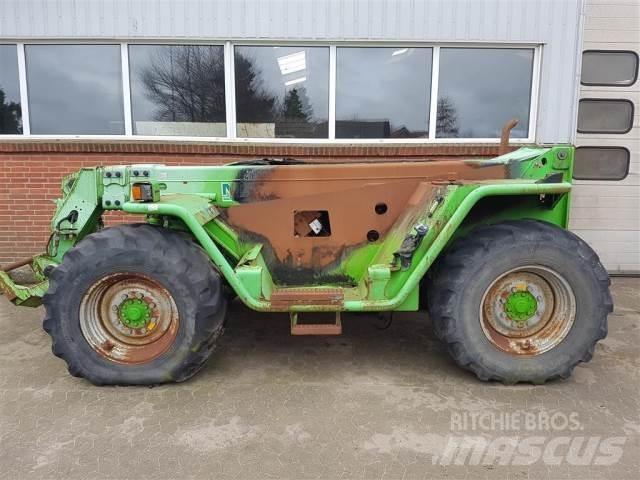 Merlo P38.10 伸縮臂操作車