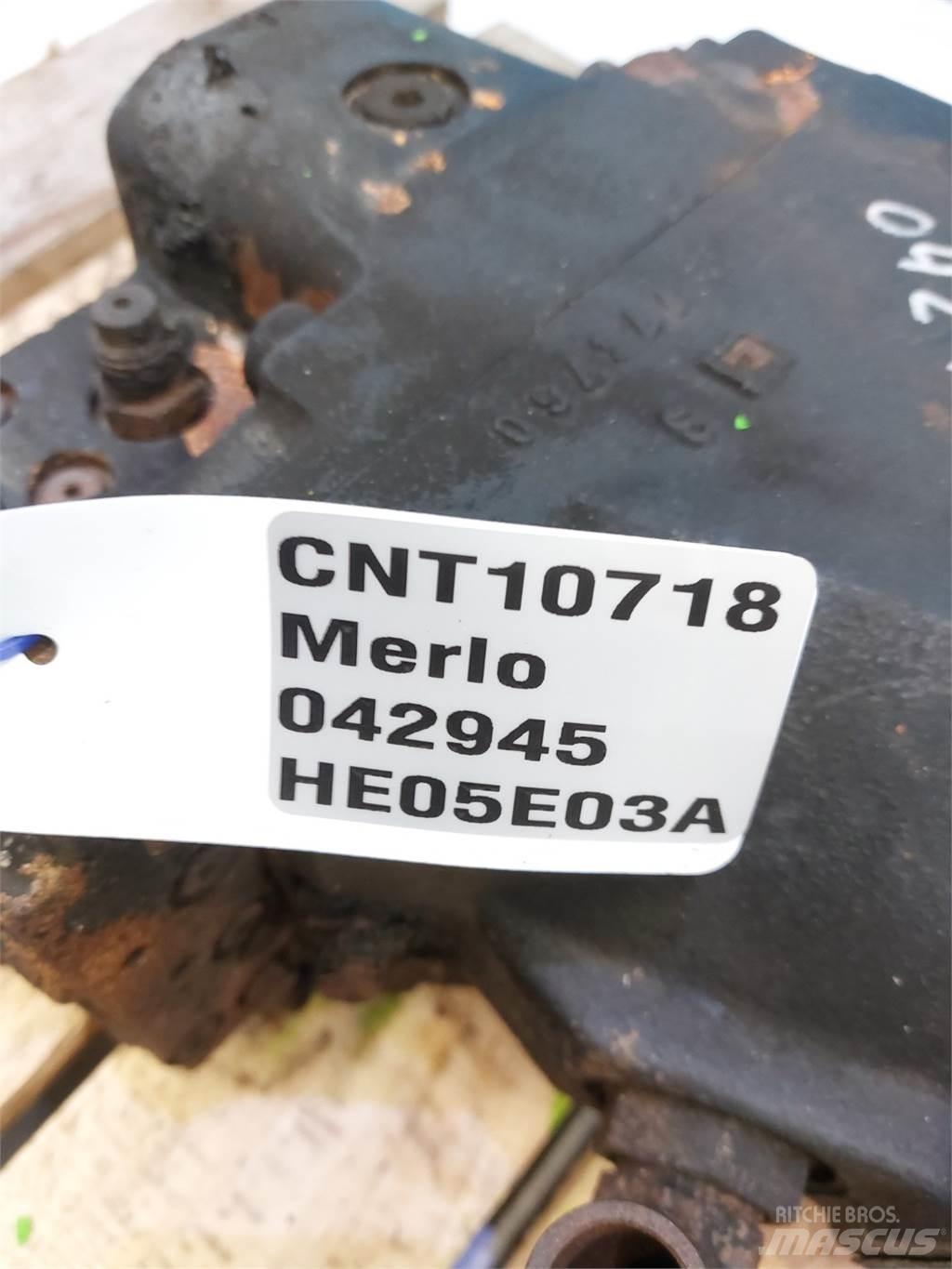 Merlo P41.7 油壓