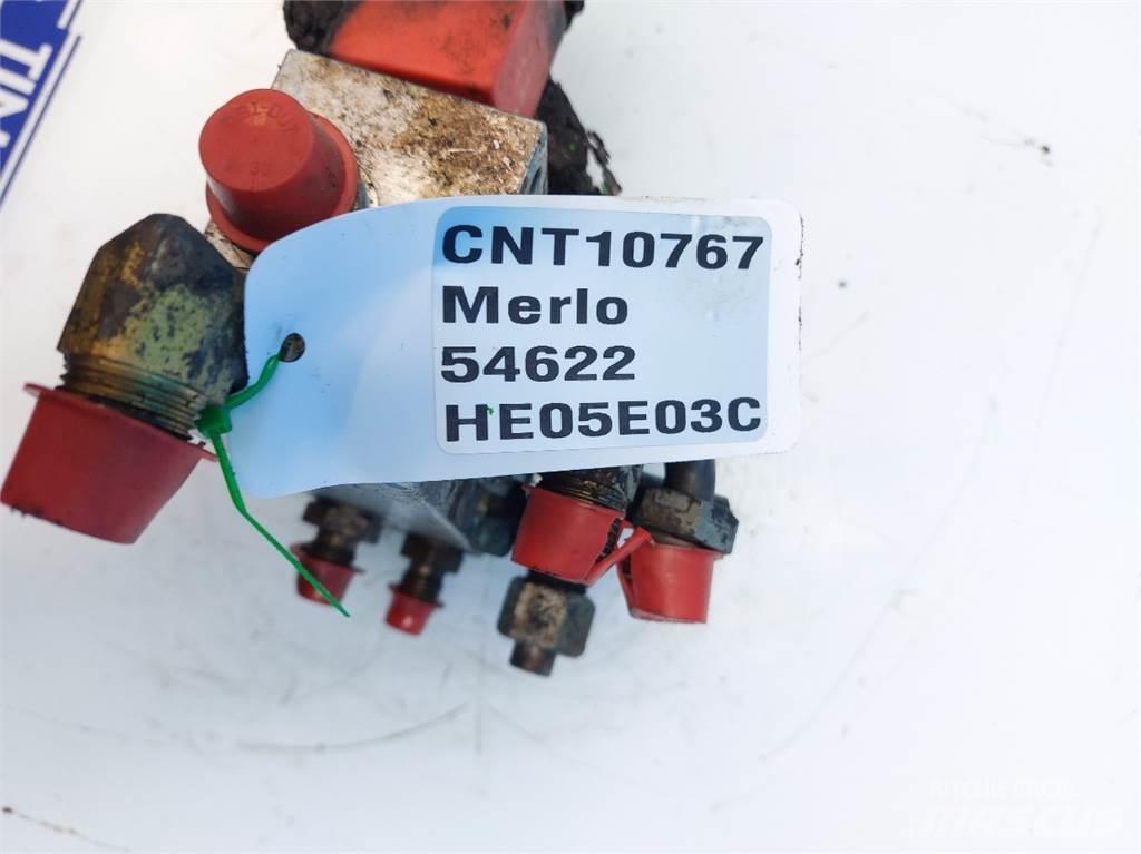 Merlo P41.7 油壓