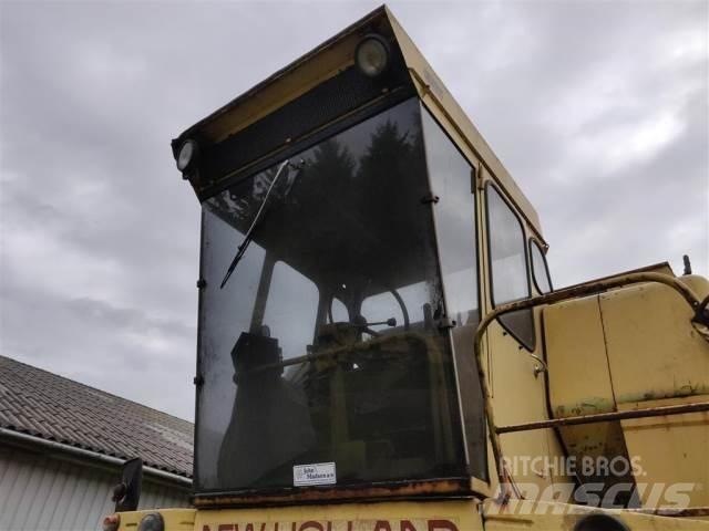 New Holland 1550 駕駛室與內部