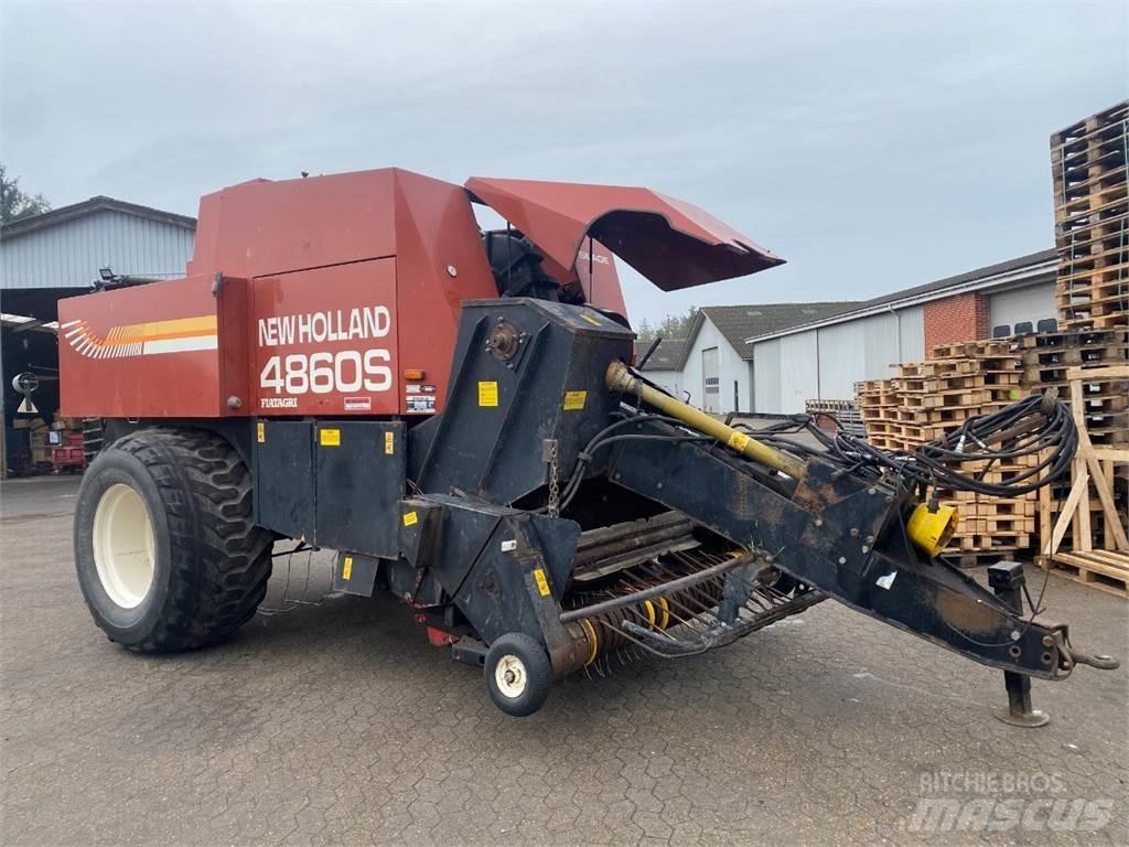New Holland 4860 方形打捆機