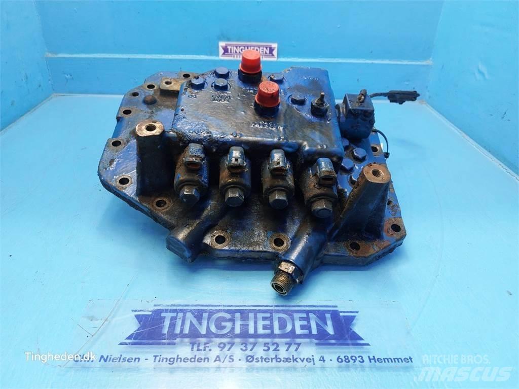 New Holland 6640 傳動裝置