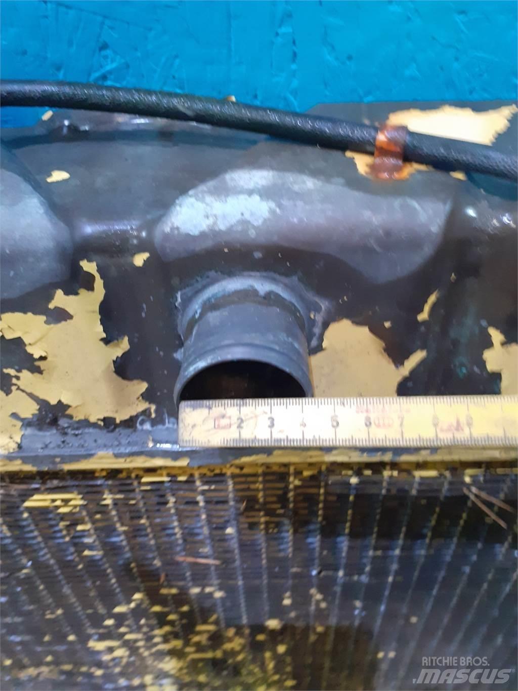 New Holland 8060 散熱器/水箱