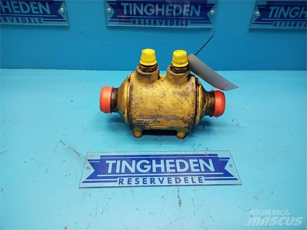 New Holland 8060 散熱器/水箱