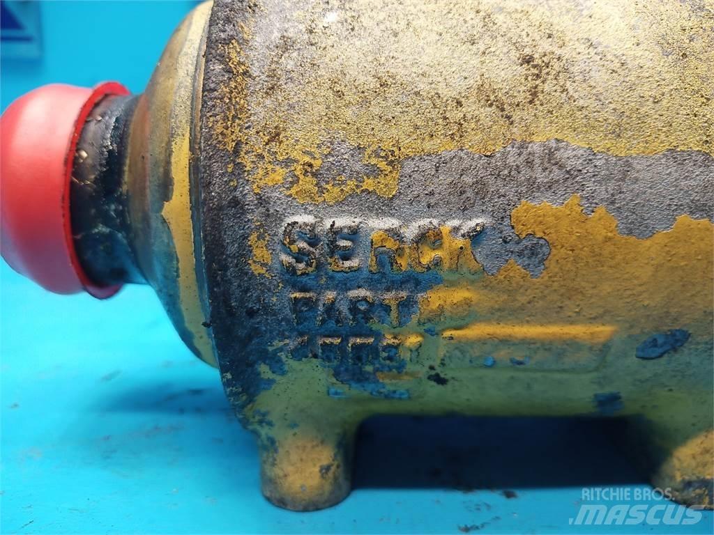 New Holland 8060 散熱器/水箱