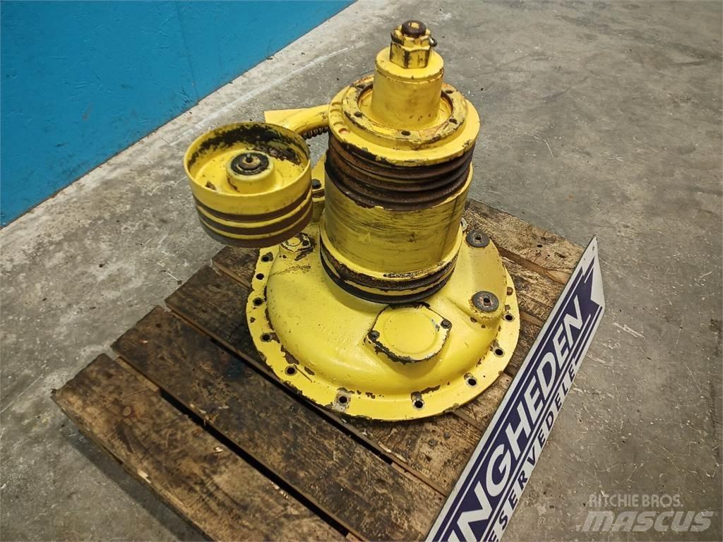 New Holland 8060 其他農業機械