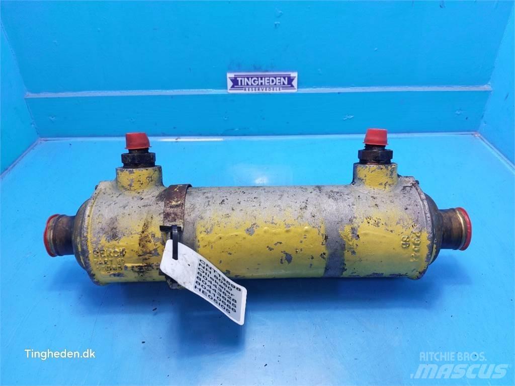 New Holland 8060 散熱器/水箱
