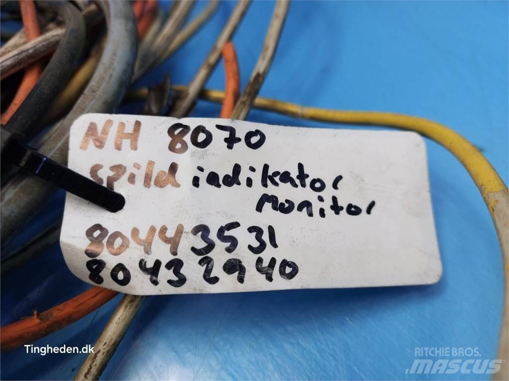 New Holland 8070 電子設備