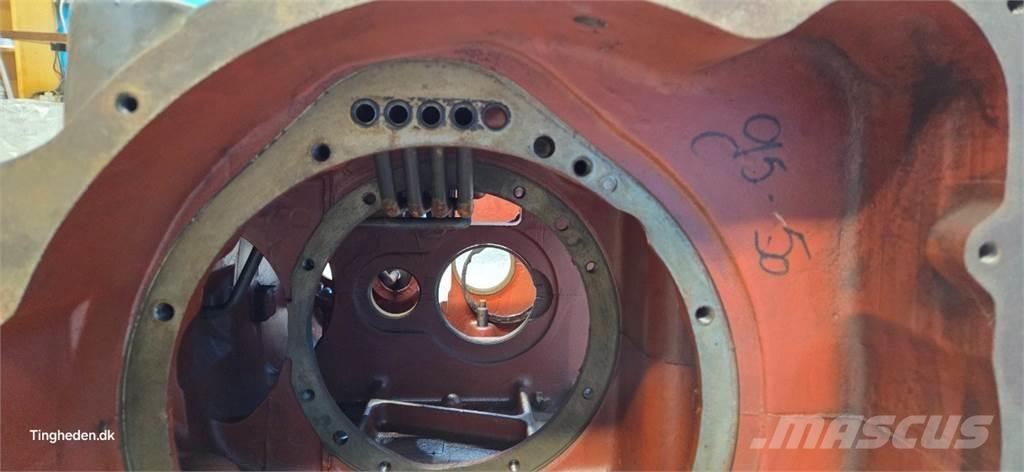 New Holland 8340 傳動裝置