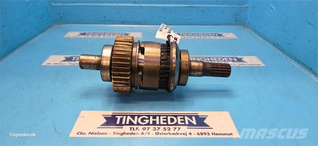 New Holland 8340 傳動裝置