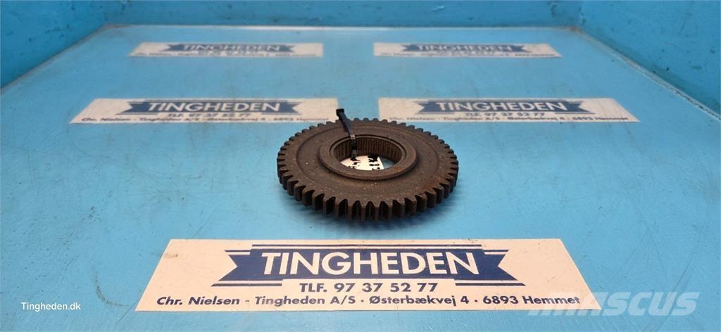 New Holland 8340 傳動裝置