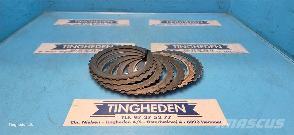 New Holland 8340 傳動裝置