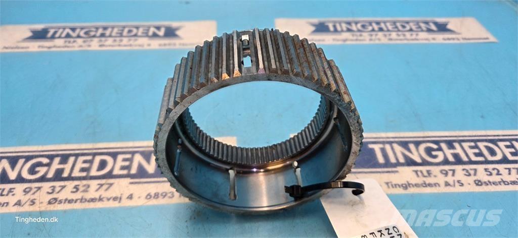 New Holland 8340 傳動裝置