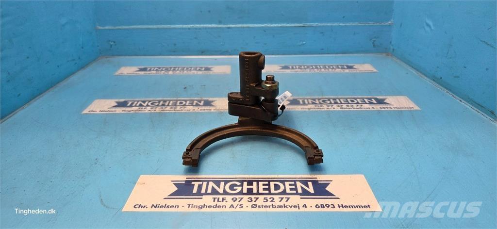 New Holland 8340 傳動裝置