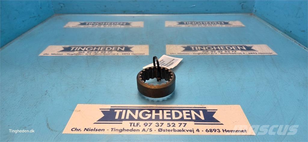 New Holland 8340 傳動裝置