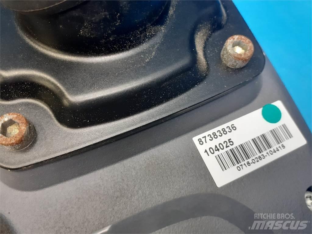 New Holland 9080 電子設備