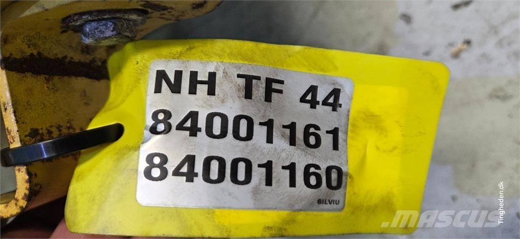 New Holland TF44 其他農業機械