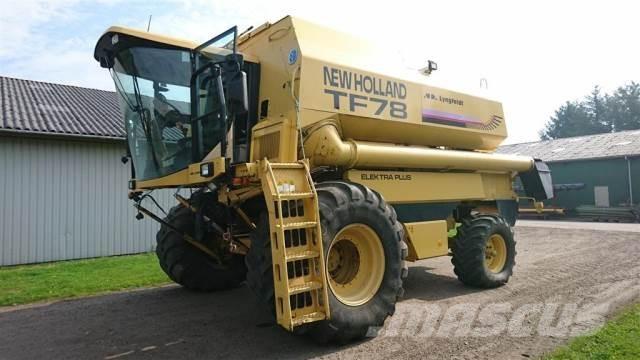 New Holland TF78 聯合收穫機