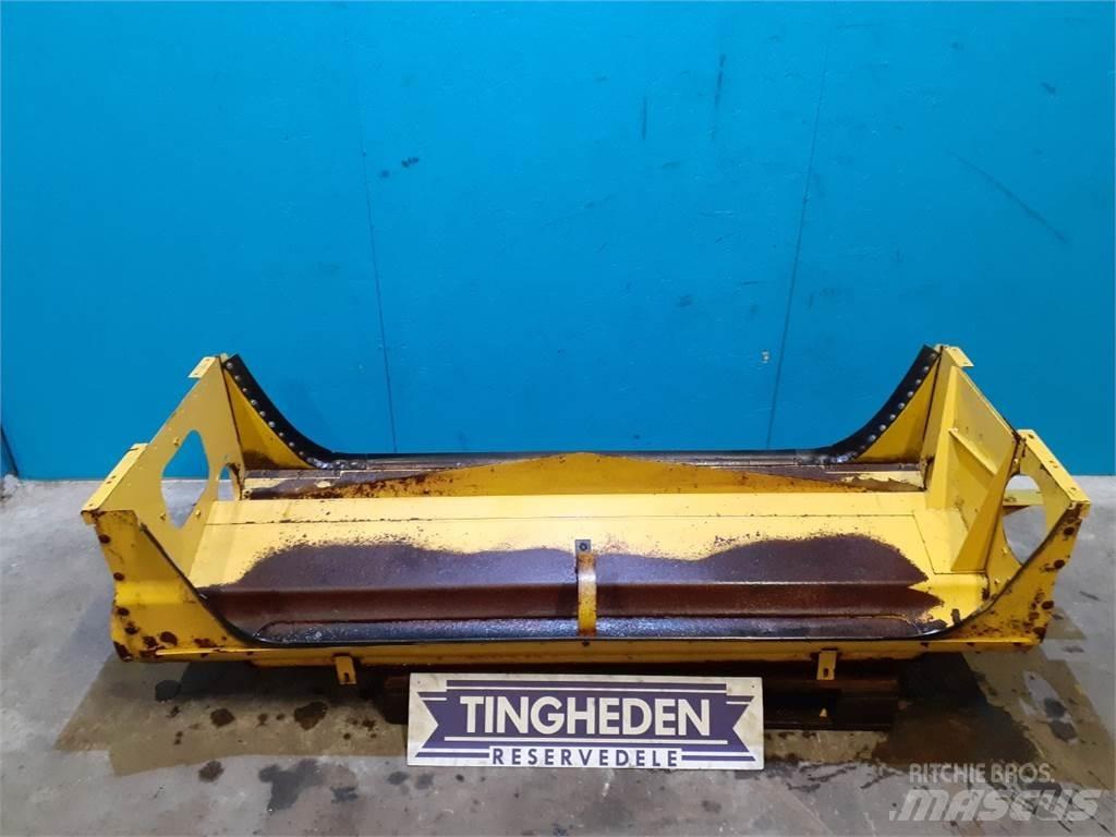 New Holland TF78 砂鹽撒布機