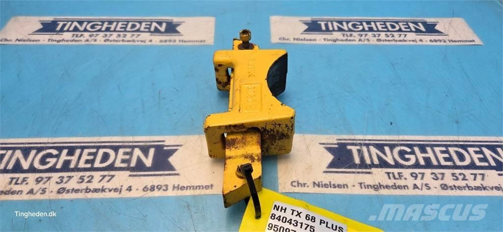 New Holland TX68 砂鹽撒布機
