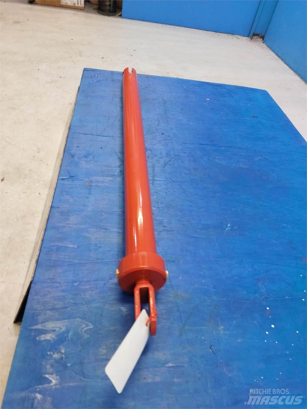 Taarup Cylinder 耙與翻草機