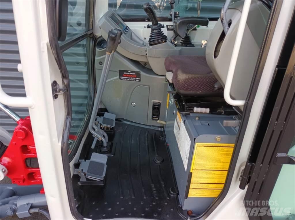 Takeuchi tb216 小型挖土機/掘鑿機<7t(小型挖掘機)
