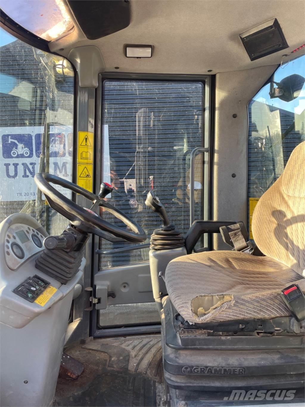Terex TL120 輪胎式裝載機