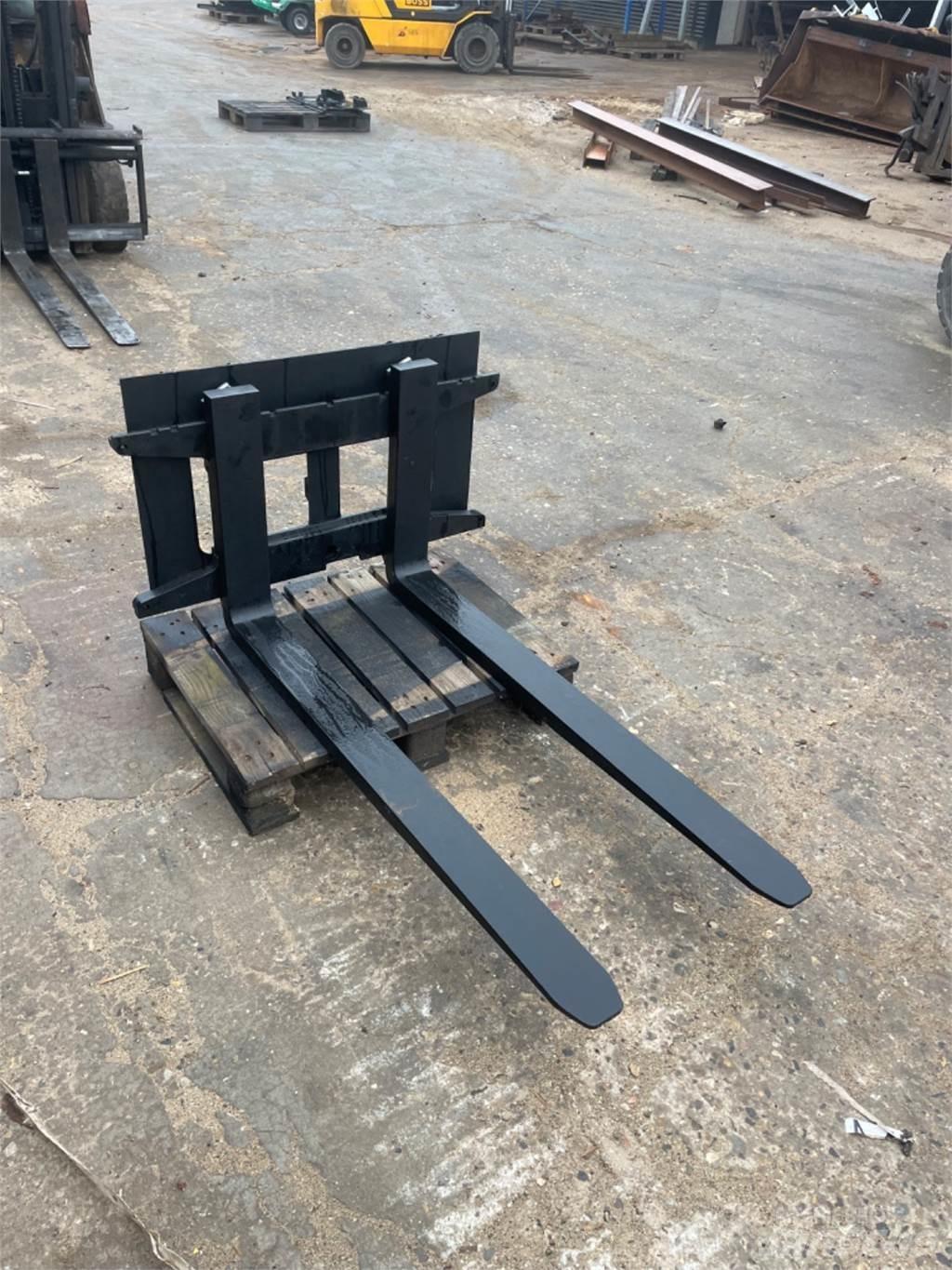 Thaler 2500kg 小型裝載機