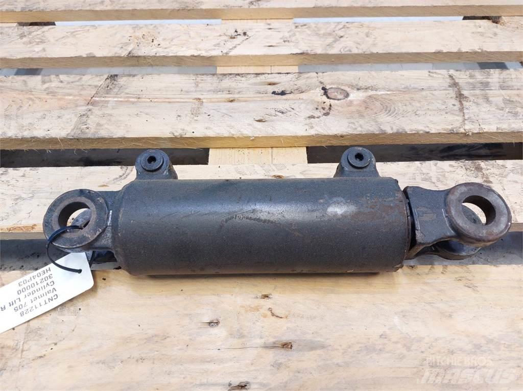Valmet 705 油壓
