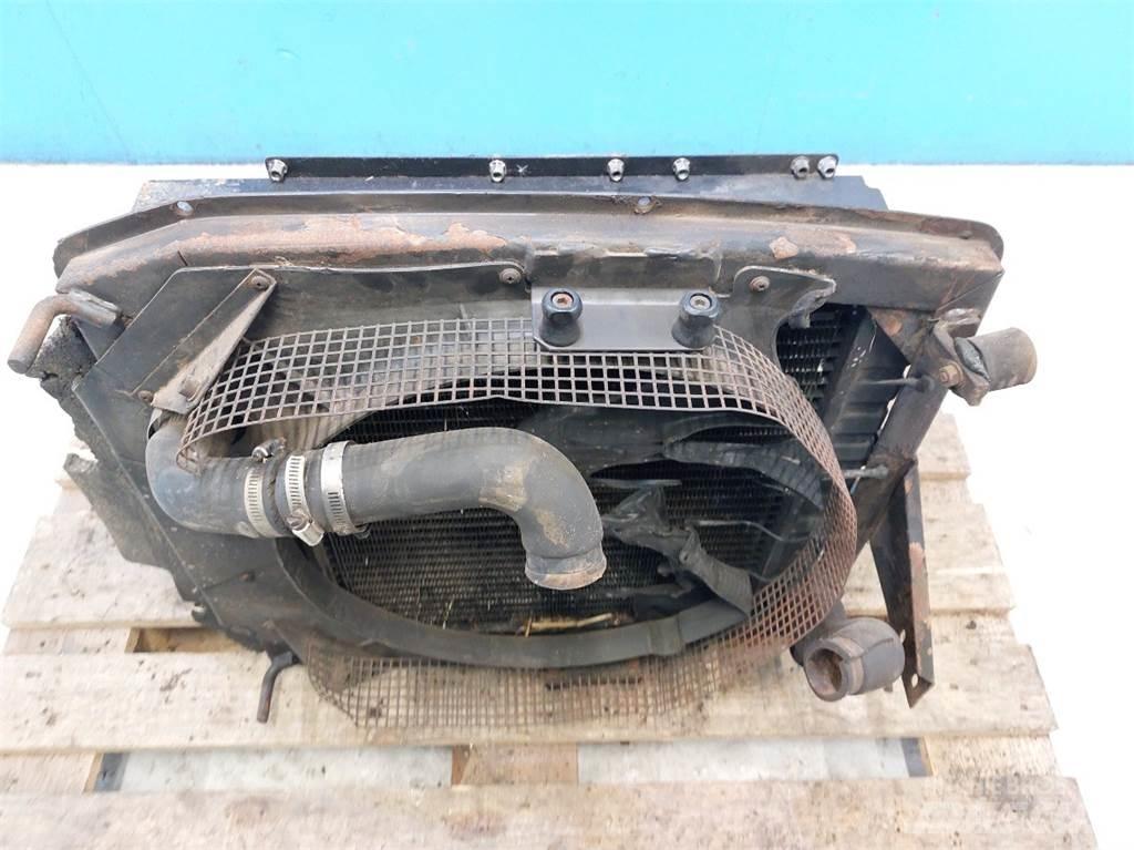Valmet 705 散熱器/水箱