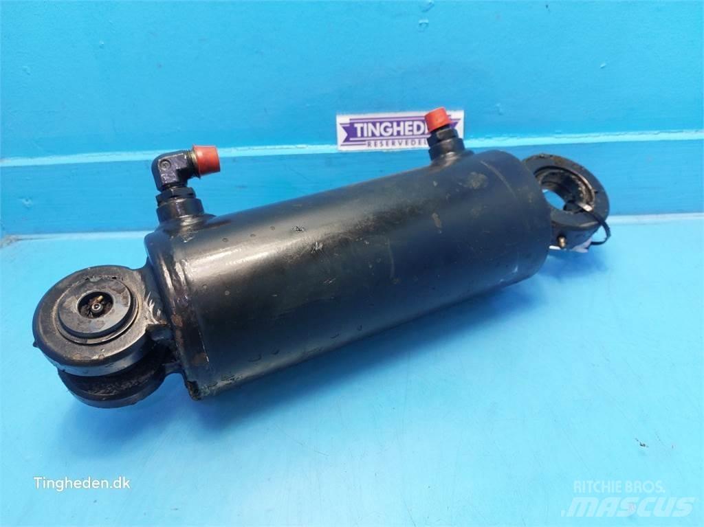 Valmet 8050 油壓