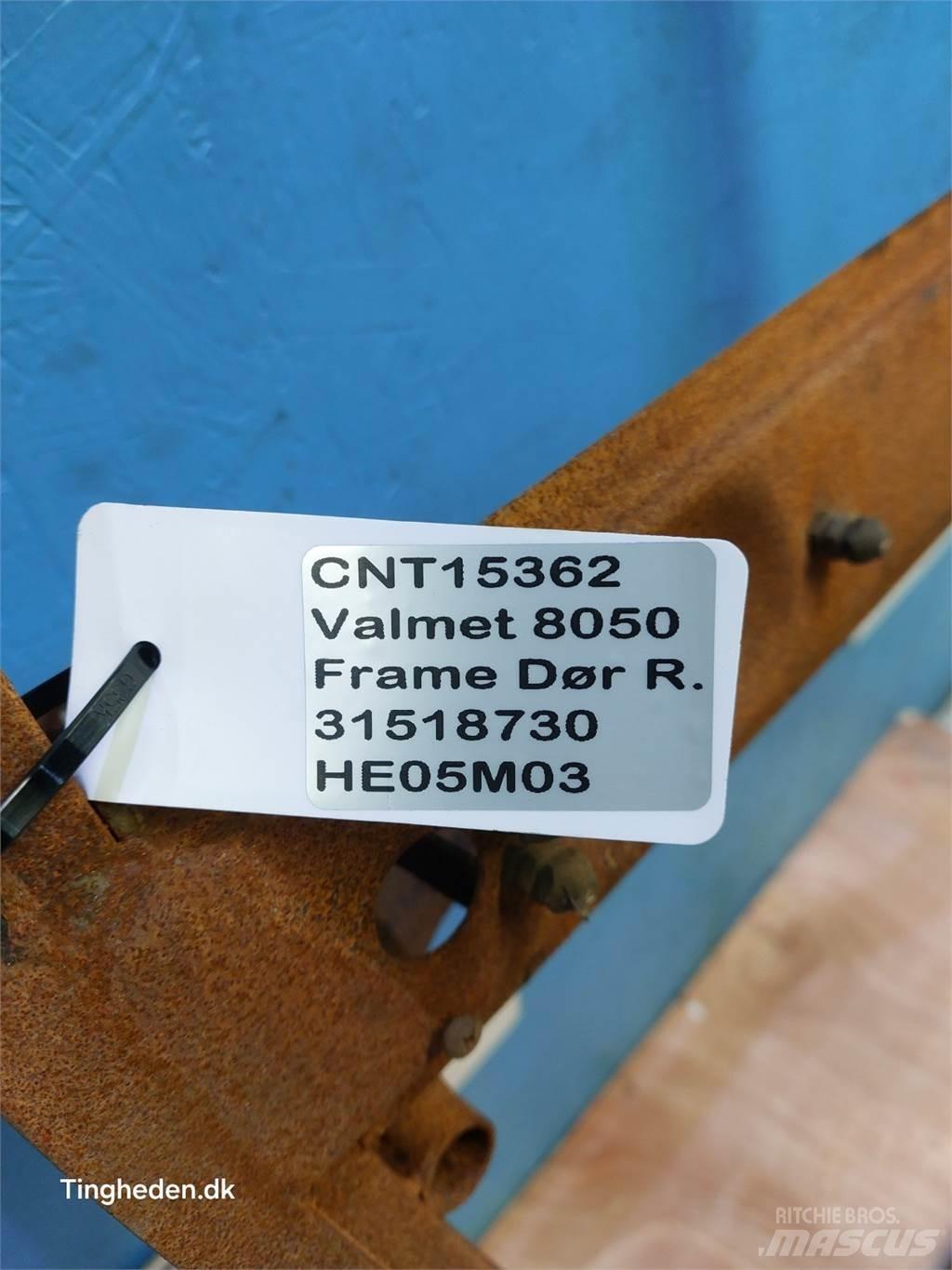 Valmet 8050 駕駛室與內部