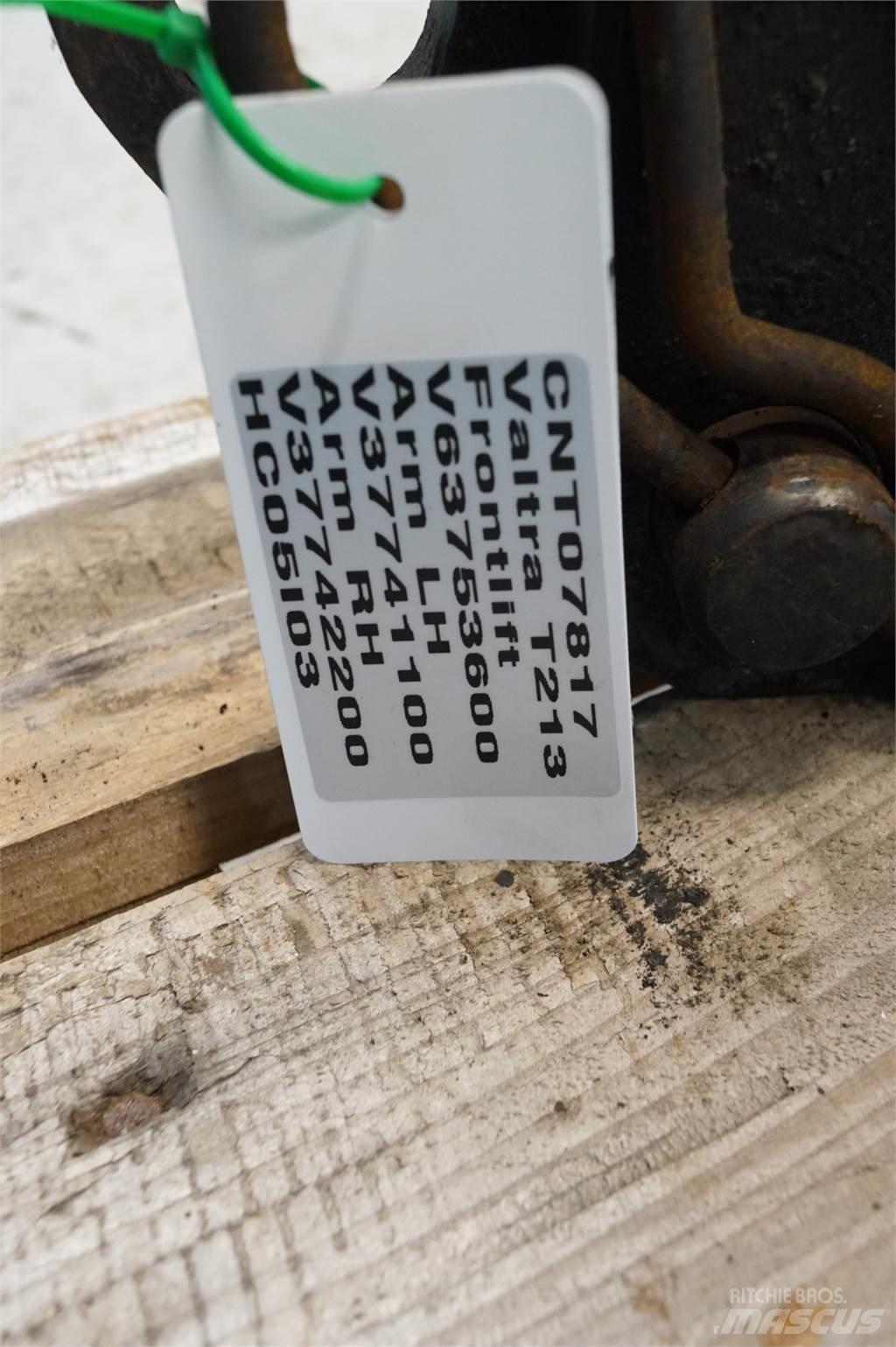 Valtra T213 前端裝載機配件