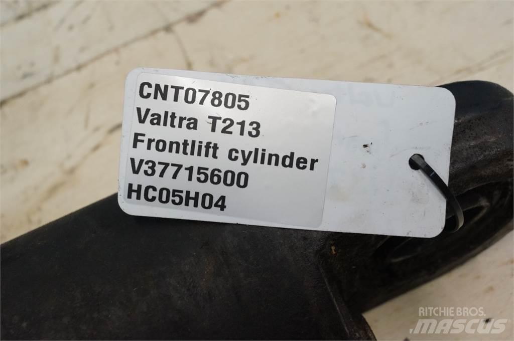 Valtra T213 前端裝載機配件