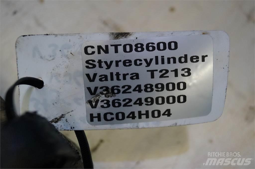 Valtra T213 油壓