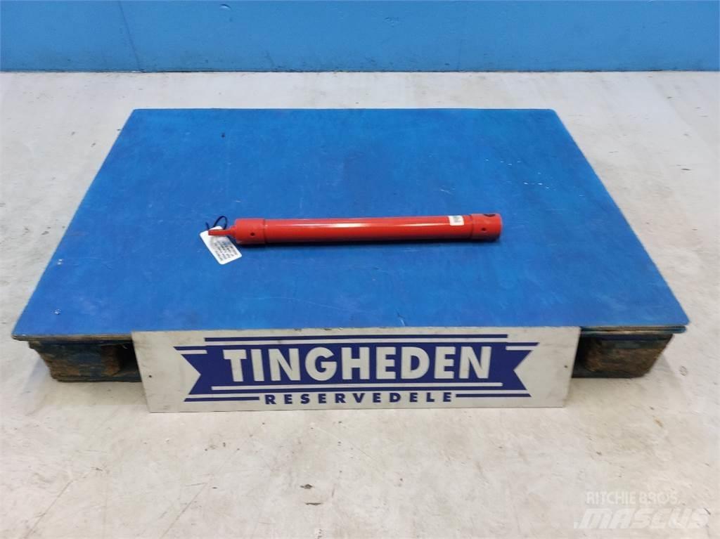 Vicon Andex 783 耙與翻草機