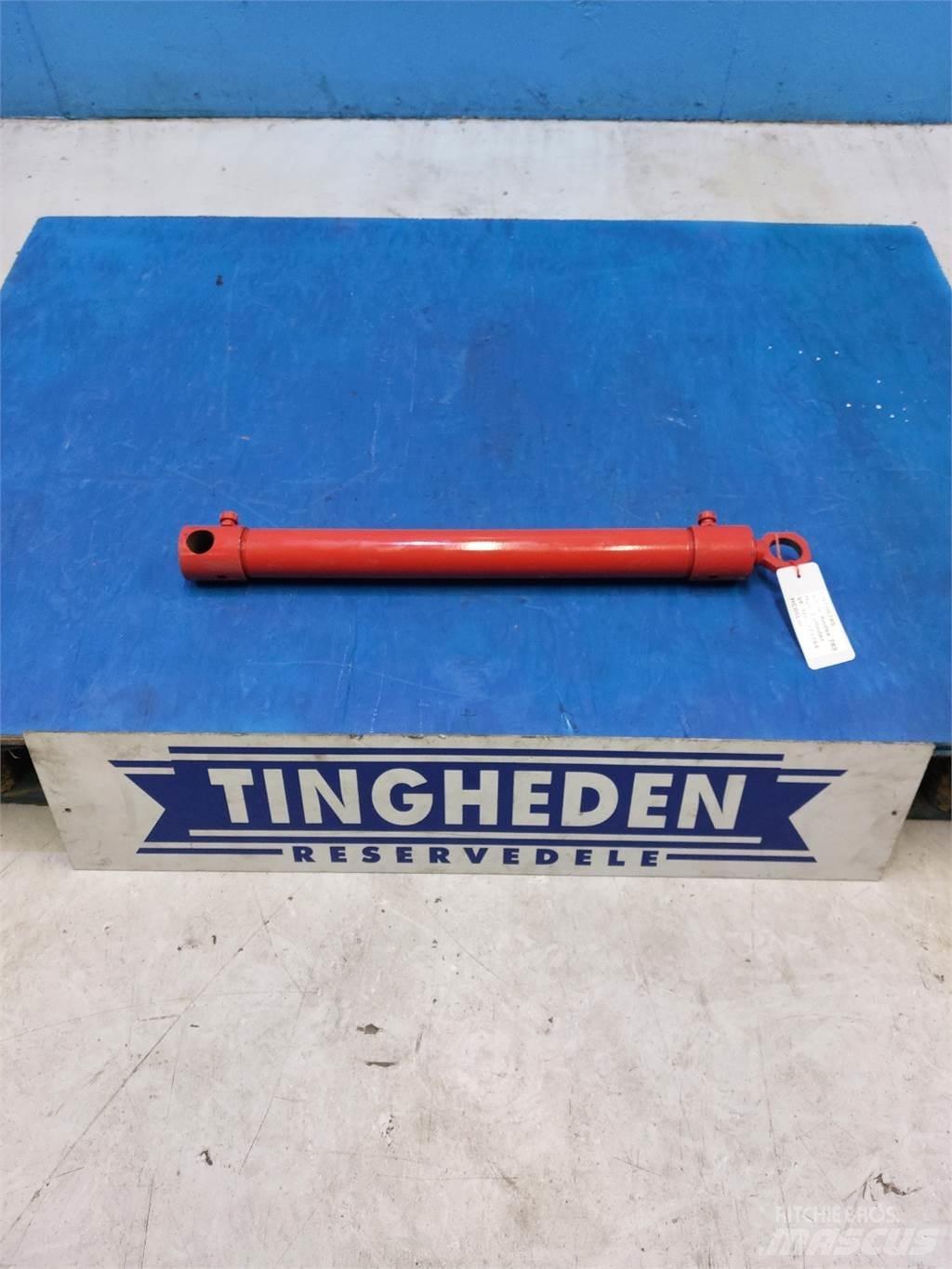 Vicon Andex 783 耙與翻草機