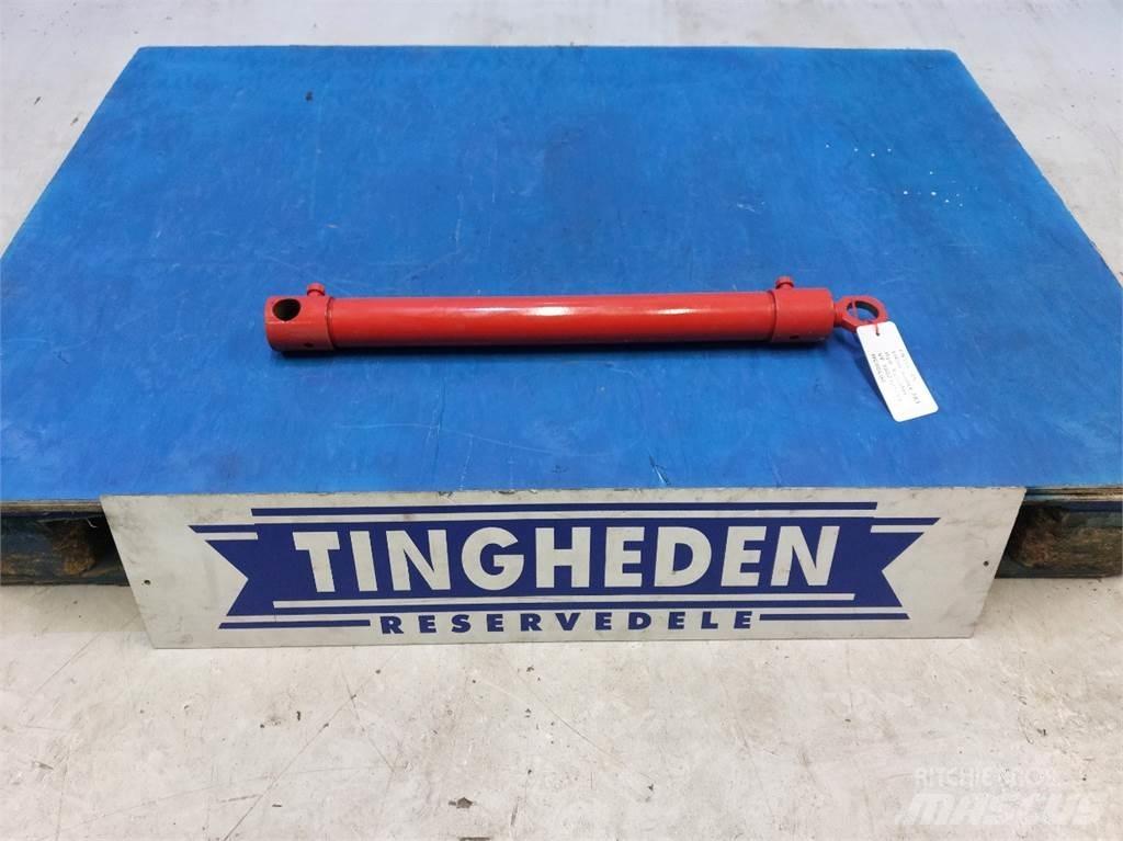 Vicon Andex 783 耙與翻草機