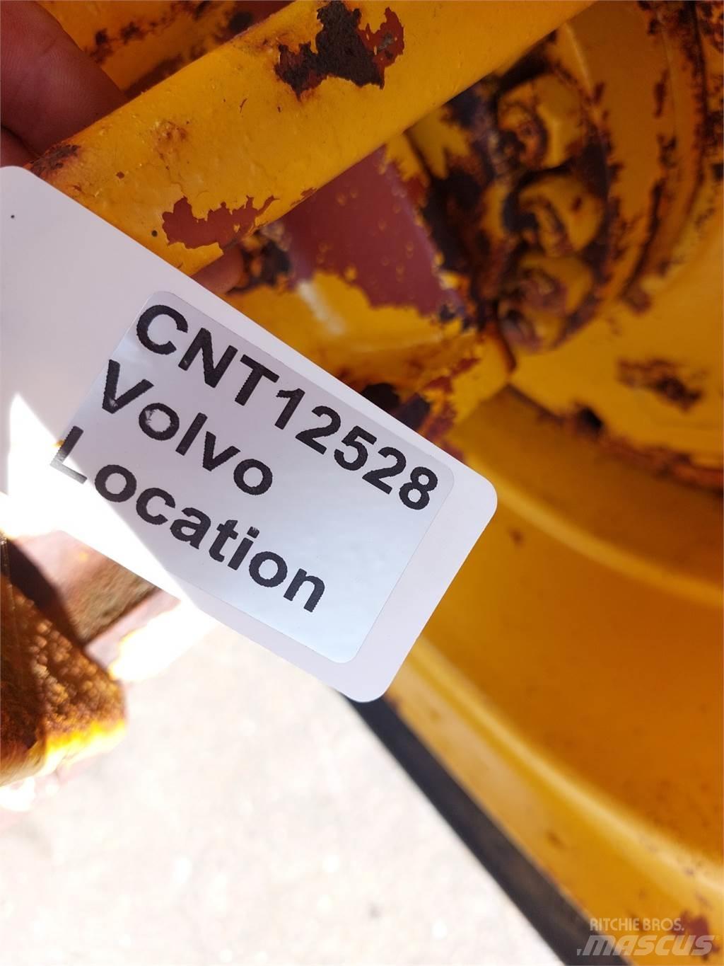 Volvo  軸