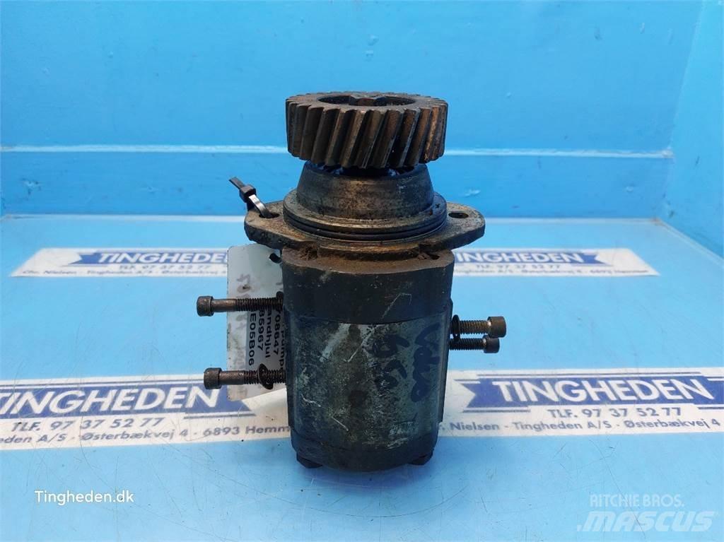 Volvo BM 650 油壓
