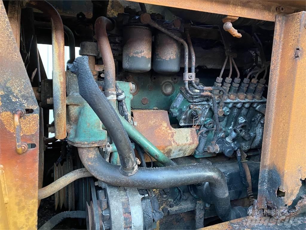 Volvo L120 輪胎式裝載機