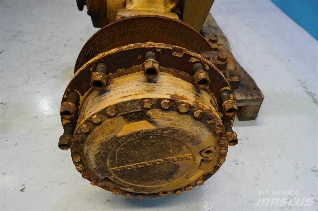 Volvo L120 軸