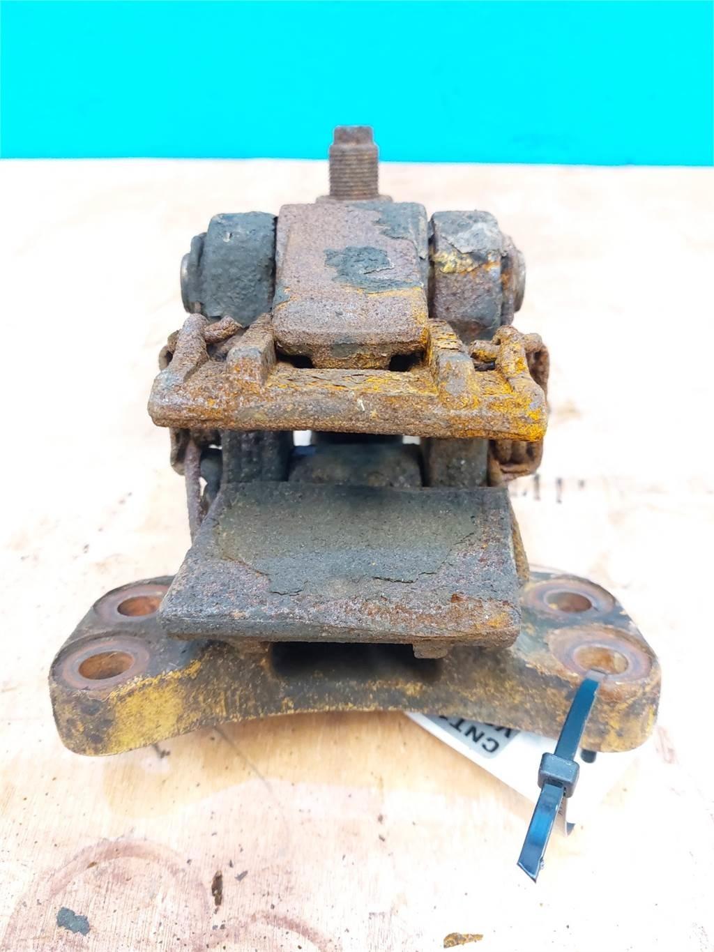 Volvo L120 軸