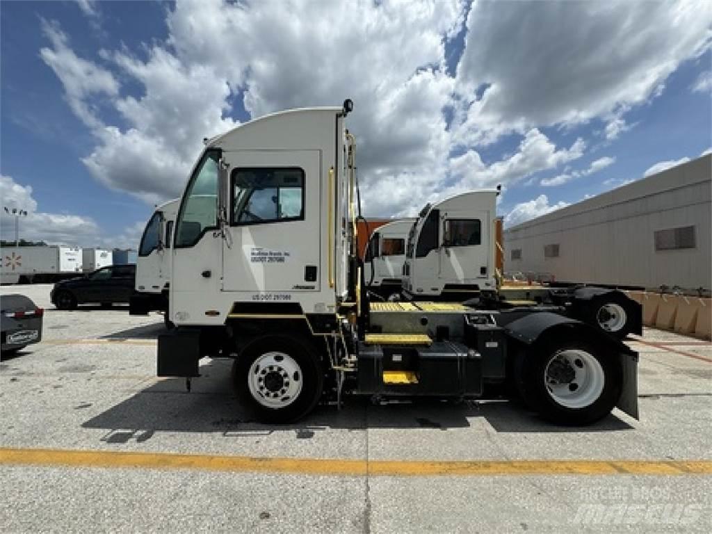 Autocar ACTT42 終端式曳引機