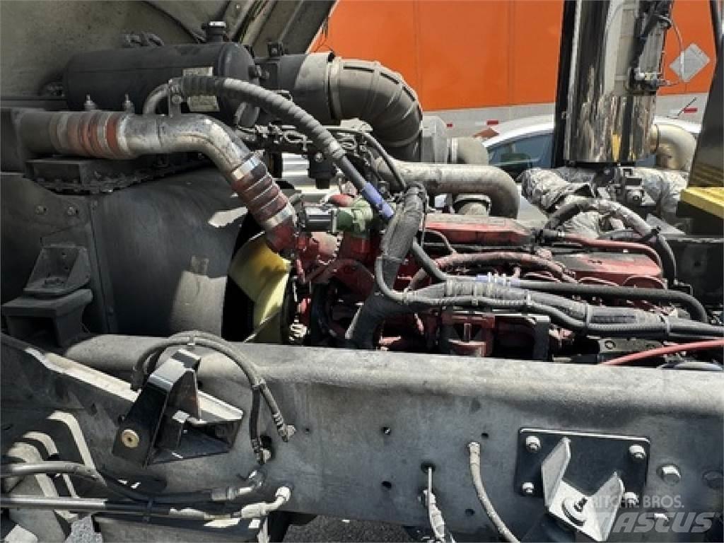 Autocar ACTT42 終端式曳引機